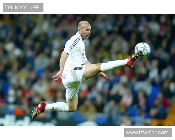 足球世界纪录中的十大传奇球星与他们的辉煌成就揭秘 足球世界纪录中的十大传奇球星与他们的辉煌成就揭秘